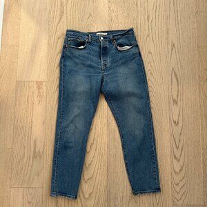 Levi's Wedgie Cropped size 31 - Excellent Used Condition